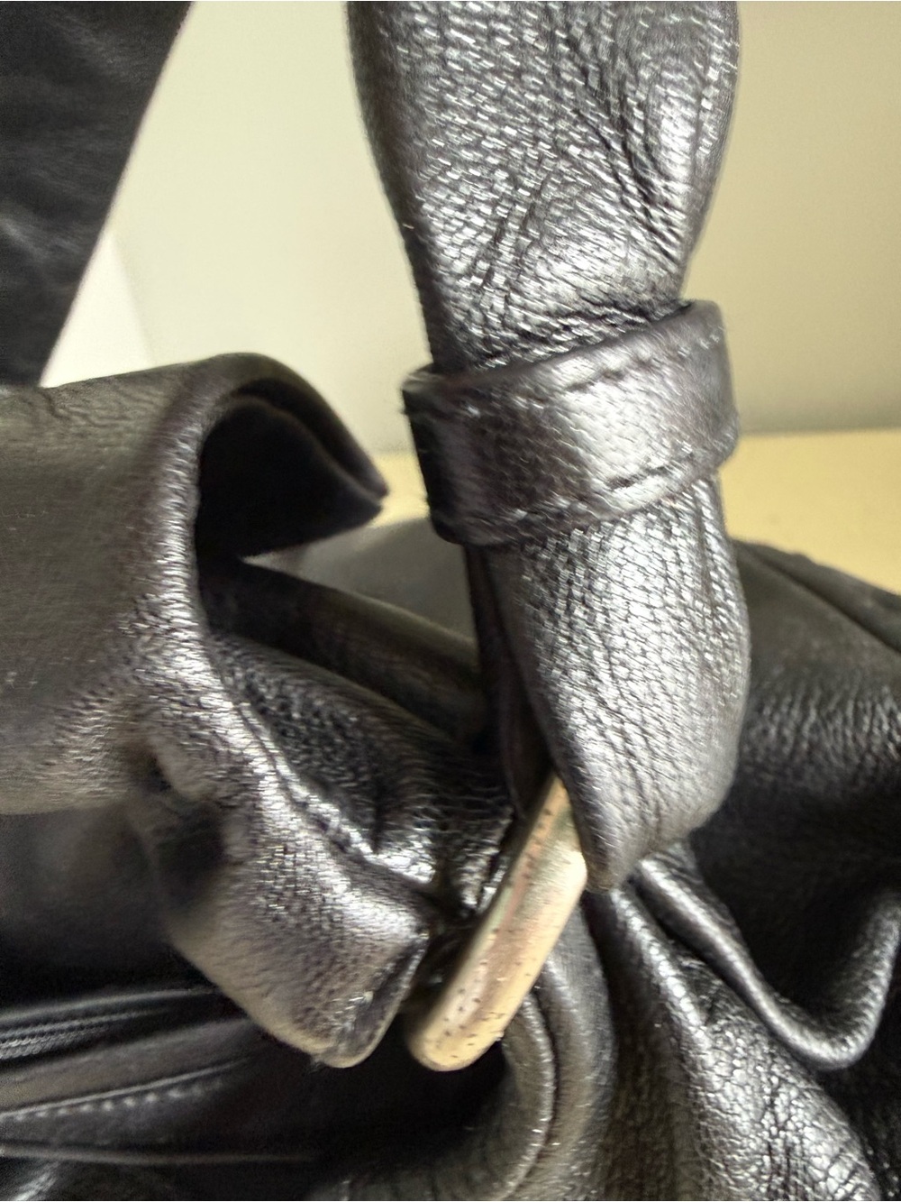 Yves Saint Laurent Black Gathered Leather Shoulder Bag - Picture 12 of 16